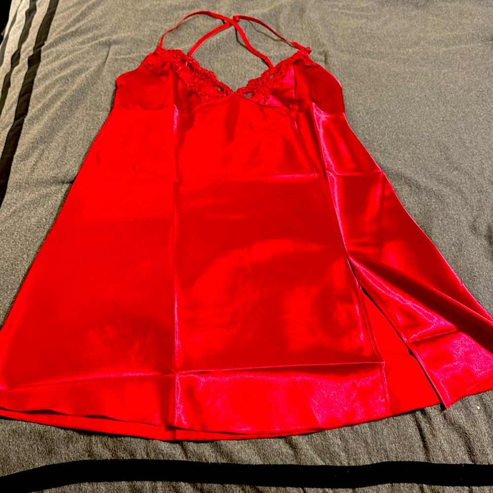 Red 🔴 Size L Lagerie Gown ❤️.